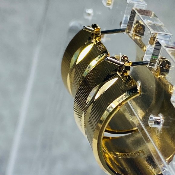 Monet Wide Hoop Pierced Earrings Shiny Gold Tone Womens Clip Fastener Classic - Picture 10 of 16